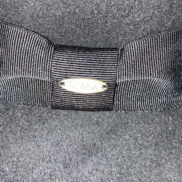 Classy 100% Wool Fedora - Picture 6 of 6